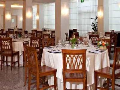 Atahotel Executive Milan 4*,